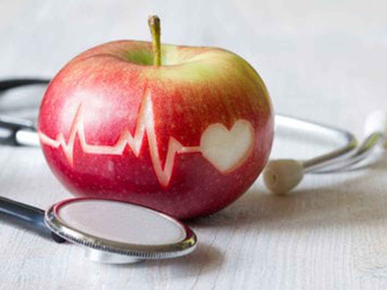 Truth About an Apple a Day Keeps the Doctor Away | Hello Fitness Magazine